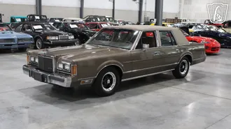 1989 Lincoln Town Car photo 2