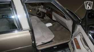 1989 Lincoln Town Car photo 7