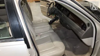 1999 Lincoln Town Car photo 7