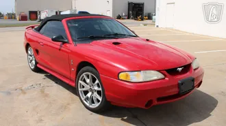 1997 Ford Mustang photo 2