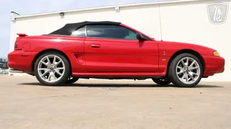 1997 Ford Mustang photo 4