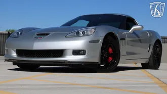 2013 Chevrolet Corvette photo 2