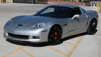 2013 Chevrolet Corvette photo 3