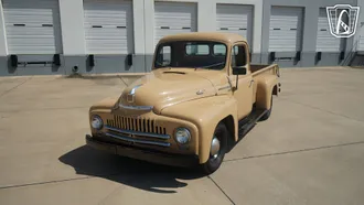 1951 International L 110 photo 2
