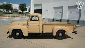 1951 International L 110 photo 5