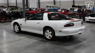 1997 Chevrolet Camaro photo 3