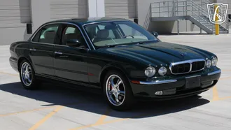 2004 Jaguar XJ8 photo 3
