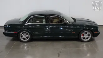 2004 Jaguar XJ8 photo 7