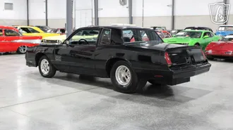 1985 Chevrolet Monte Carlo photo 3