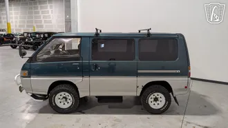 1995 Mitsubishi Delica photo 5