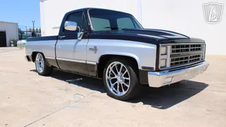 1984 Chevrolet C10 photo 2