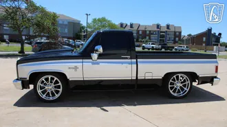 1984 Chevrolet C10 photo 3