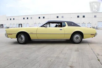 1972 Ford Thunderbird photo 4