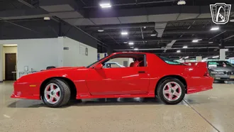 1991 Chevrolet Camaro photo 2