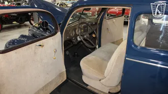 1939 Ford Deluxe photo 6