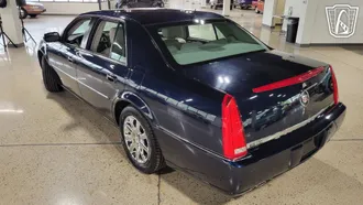 2008 Cadillac DTS photo 2