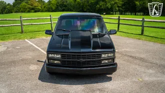 1989 Chevrolet C1500 photo 2