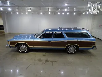 1973 Ford Country Squire photo 5