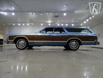 1973 Ford Country Squire photo 7