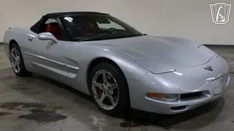 2002 Chevrolet Corvette photo 2