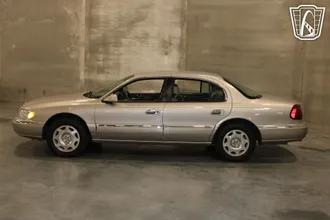 1999 Lincoln Continental photo 2