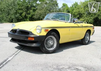 1975 MG B photo 2
