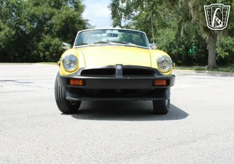 1975 MG B photo 5