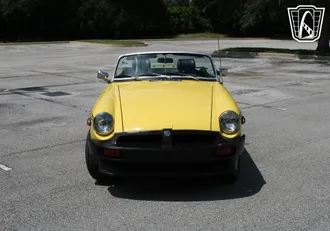 1975 MG B photo 6
