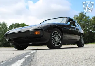 1982 Porsche 924 photo 2