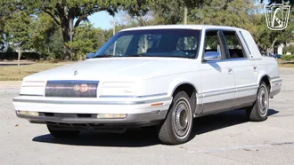 1993 Chrysler New Yorker photo 3