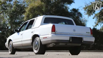 1993 Chrysler New Yorker photo 5