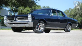 1966 Pontiac Tempest photo 2