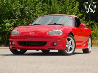 2002 Mazda MX-5 Miata photo 2