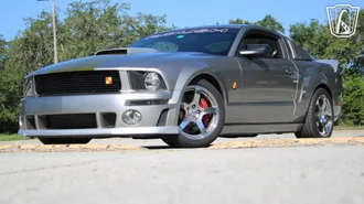 2008 Ford Mustang photo 3