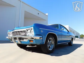 1966 Chevrolet Impala photo 6