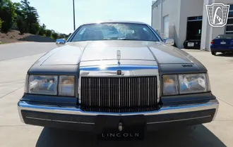 1986 Lincoln Mark VII photo 3