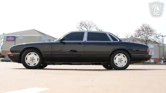 1995 Jaguar XJ6 photo 4