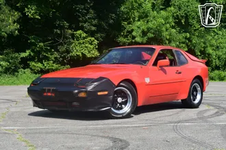 1983 Porsche 944 photo 2