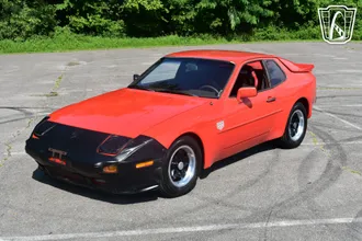 1983 Porsche 944 photo 3