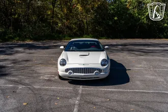 2002 Ford Thunderbird photo 2