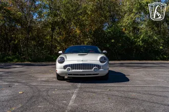 2002 Ford Thunderbird photo 3