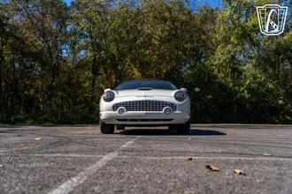 2002 Ford Thunderbird photo 4