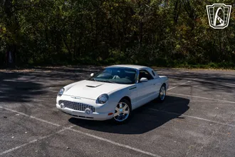2002 Ford Thunderbird photo 5