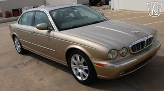 2005 Jaguar XJ8L photo 2