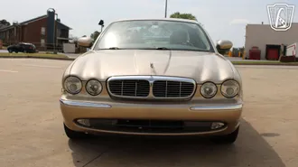 2005 Jaguar XJ8L photo 4