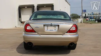 2005 Jaguar XJ8L photo 6