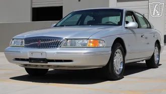 1996 Lincoln Continental photo 2
