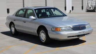 1996 Lincoln Continental photo 3