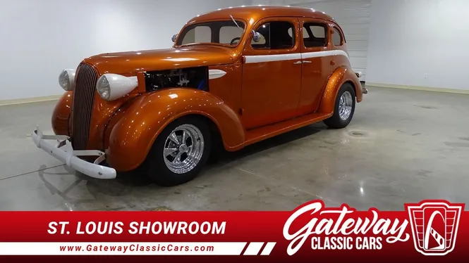 1937 Plymouth P4