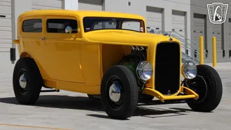 1932 Ford Tudor photo 3